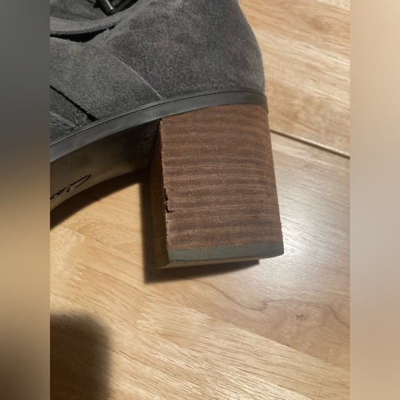Clarks ankle boots in size 10 M with approximately a 2 1/2 inch heel - Picture 4 of 5